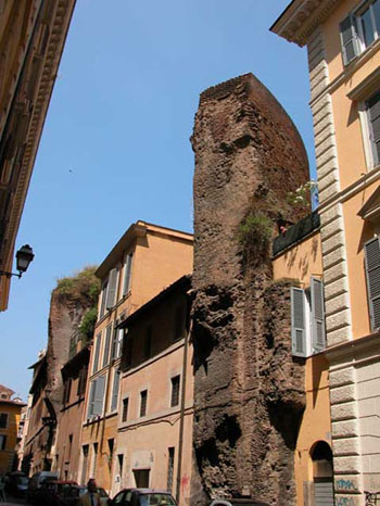 Via dell’Arco della Ciambella